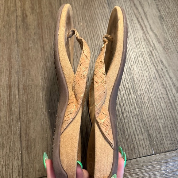 Cork Vionic flip flops - Picture 5 of 5